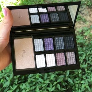 Eyeshadow pallet
